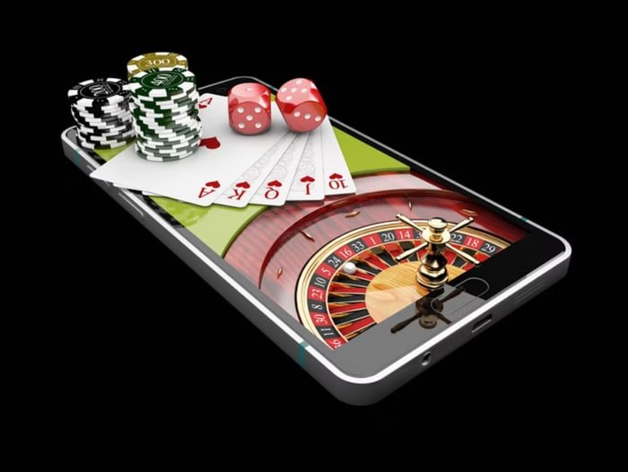 Filipino players enjoying jlfun sports and casino categories on mobile